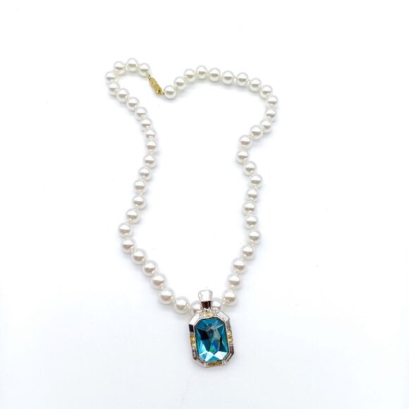 Brilliant Blue Avon Pendant Enhancer on Lustrous Knotted Glass Pearl Strand, Stu - Picture 1 of 4